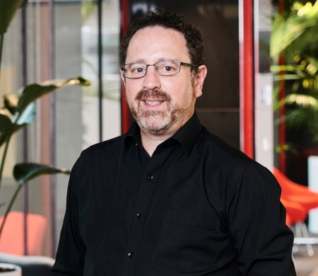 Simon Micmacher - Director